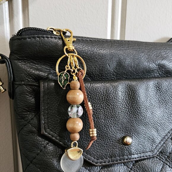 Handmade Earthy Keychain with Natural Stone Beads - Picture 4 of 6